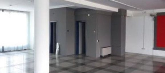 622m² Commercial property in Curno, Italy No. 89377 2