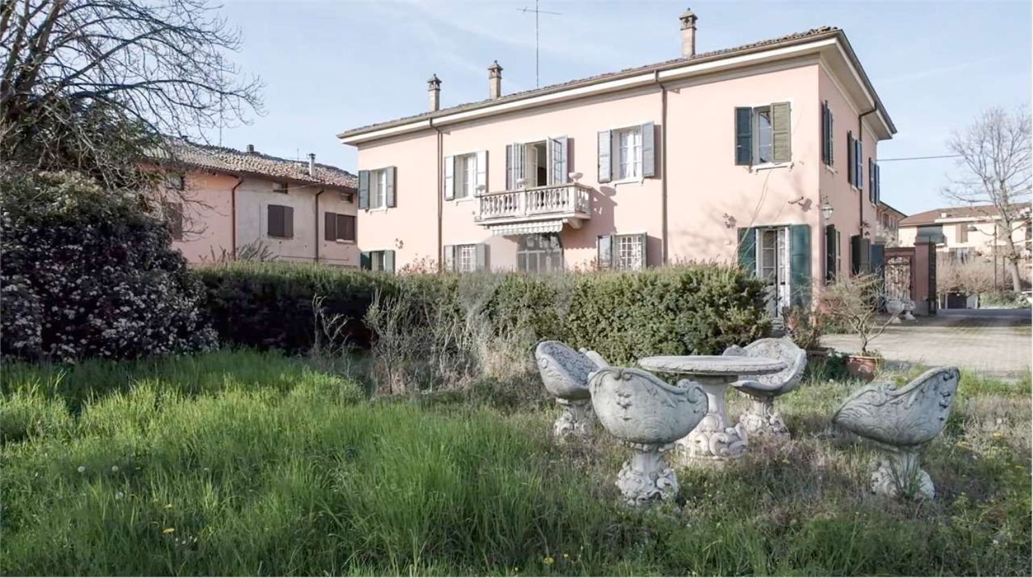 15-Zimmer Villa in Reggio Emilia, Italy, Nr. 105401