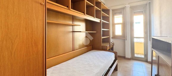 Квартира с 4 комнатами в Рим, Италия № 29618 14