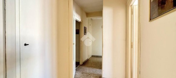 Квартира с 4 комнатами в Рим, Италия № 29618 11