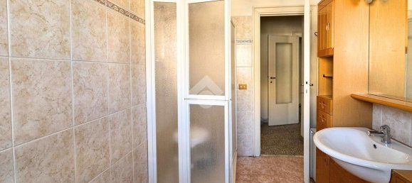 Квартира с 4 комнатами в Рим, Италия № 29618 47