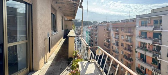 Квартира с 4 комнатами в Рим, Италия № 29618 28