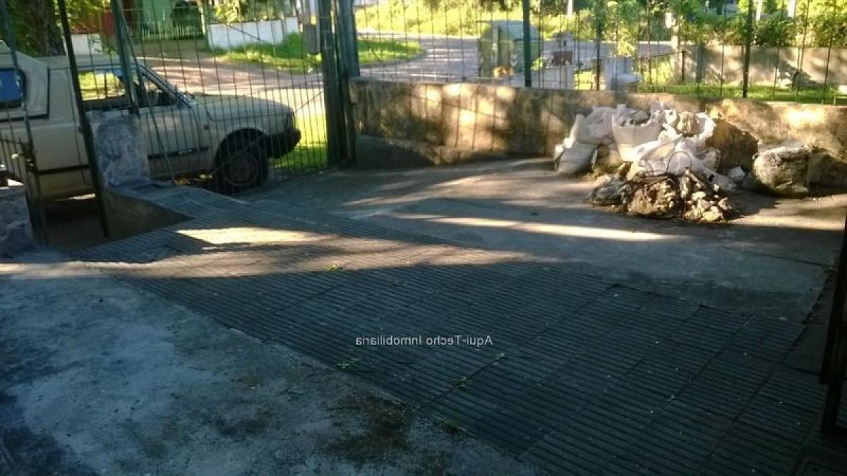 Casa de 3 dormitorios en Montevideo, Uruguay No. 9086