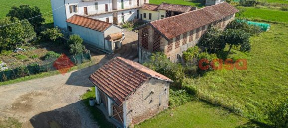 2 bedrooms House in Inzago, Italy No. 92337 2