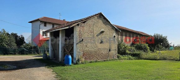 2 bedrooms House in Inzago, Italy No. 92337 3