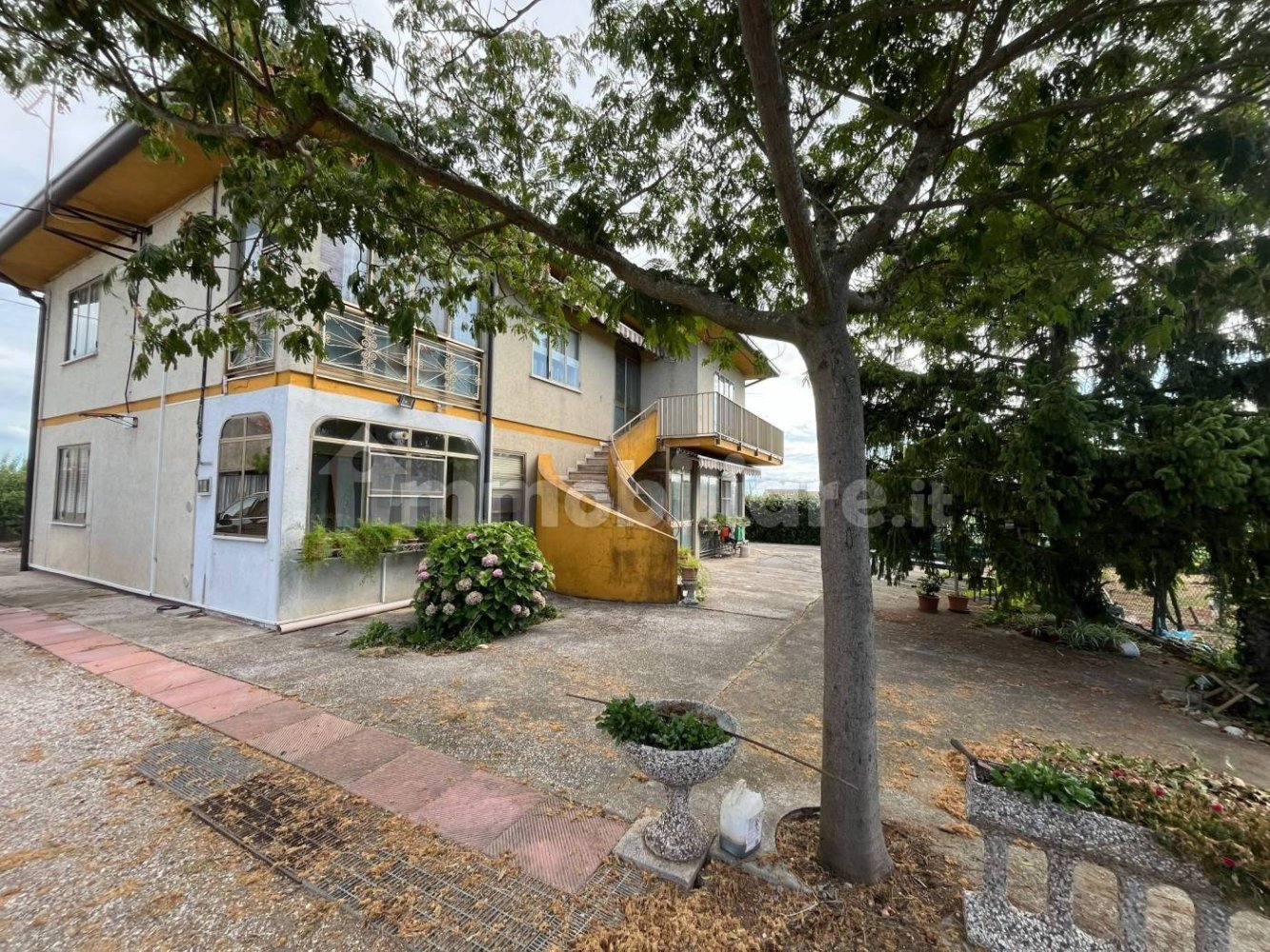 5 bedrooms Villa in Cavarzere, Italy No. 274234