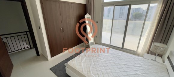 4 bedrooms Townhouse in Dubai, UAE No. 24697 8