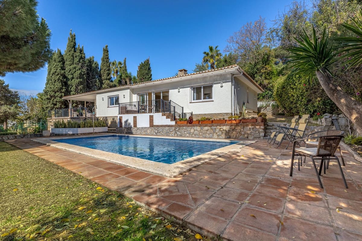 4 bedrooms House in Marbella, Spain No. 180812