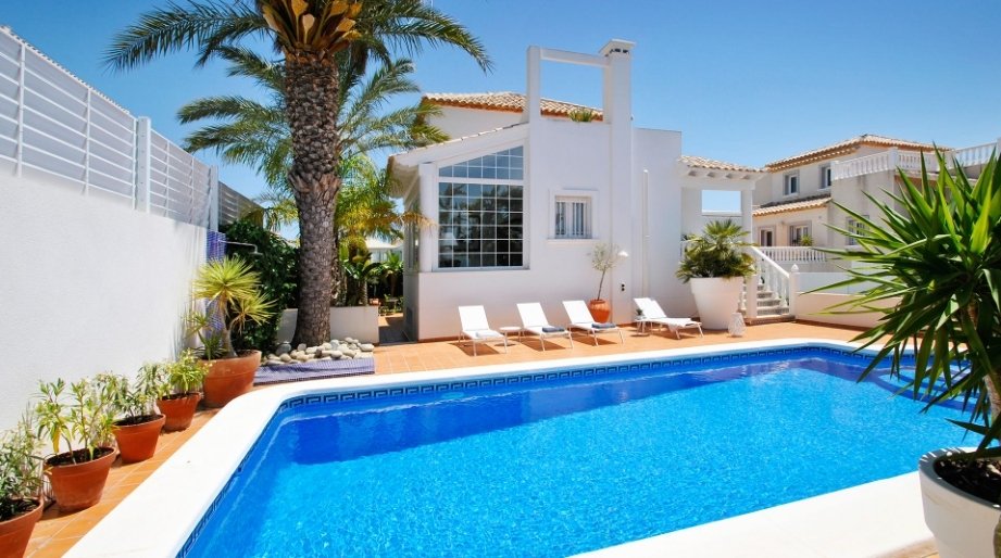 5 bedrooms House in La Marina, Spain No. 285145