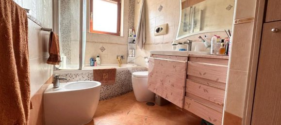 2 Schlafzimmer Wohnung in Naples, Italy, Nr. 54006 7