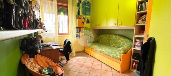 2 Schlafzimmer Wohnung in Naples, Italy, Nr. 54006 14