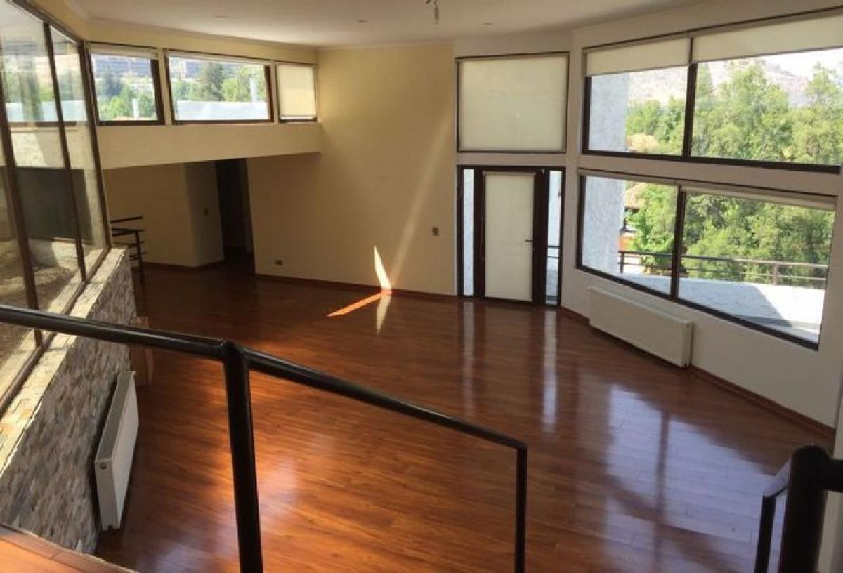 7 bedrooms House in Santiago, Chile No. 2401