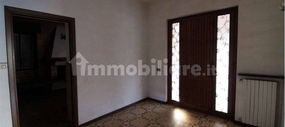 3 Schlafzimmer Villa in Buguggiate, Italy, Nr. 158591 6