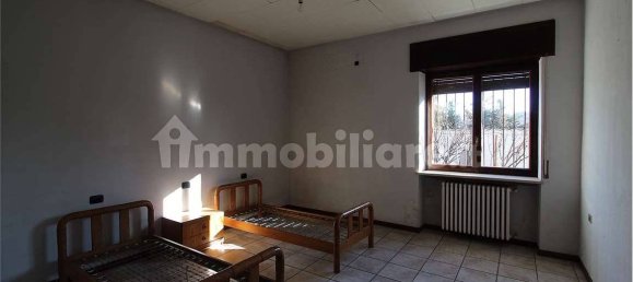 3 Schlafzimmer Villa in Buguggiate, Italy, Nr. 158591 10