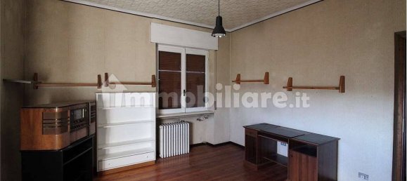 3 Schlafzimmer Villa in Buguggiate, Italy, Nr. 158591 24