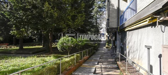 2غرفة شقة في Rho, Italy رقم 15282 19