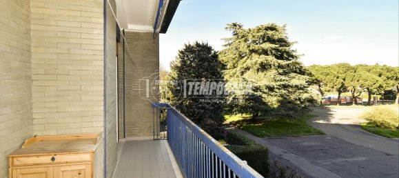 2غرفة شقة في Rho, Italy رقم 15282 8