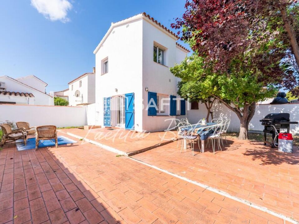 2 غرف نوم تاون هاوس في Roses, Spain رقم 270161