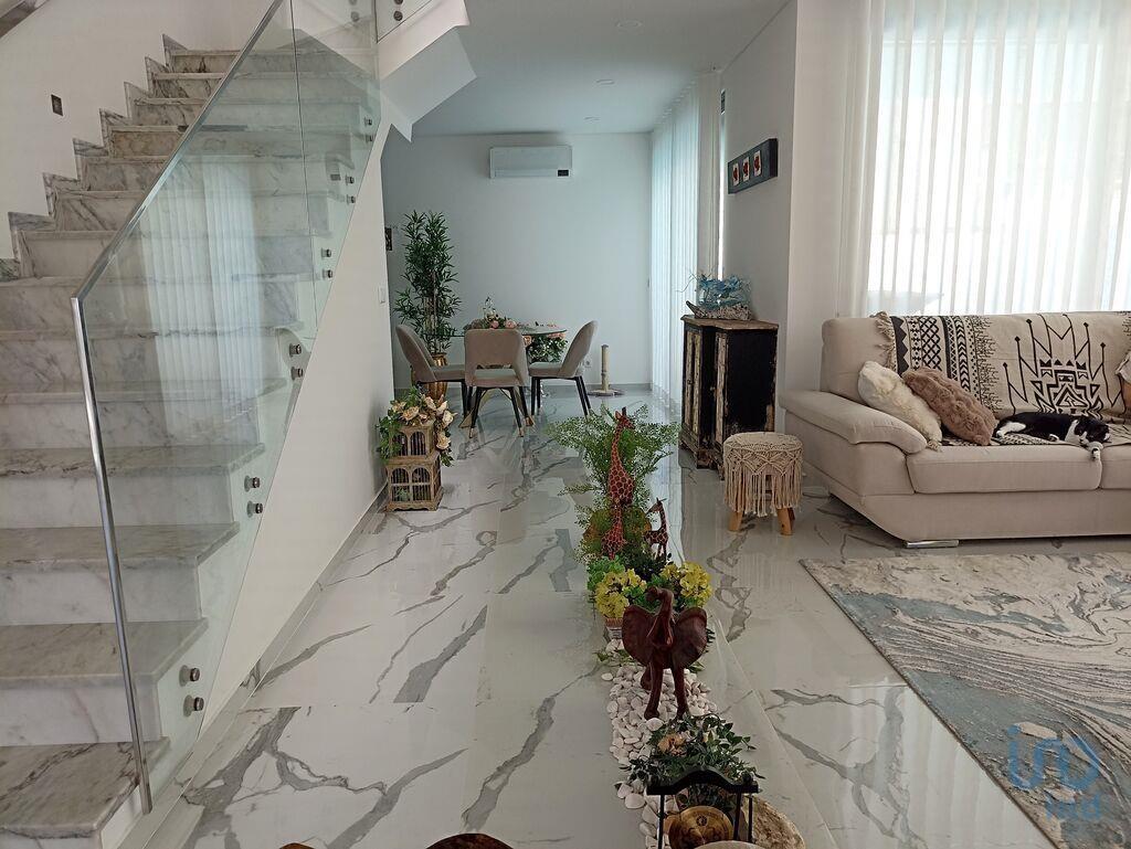 3 bedrooms Villa in Caldas da Rainha, Portugal No. 242278