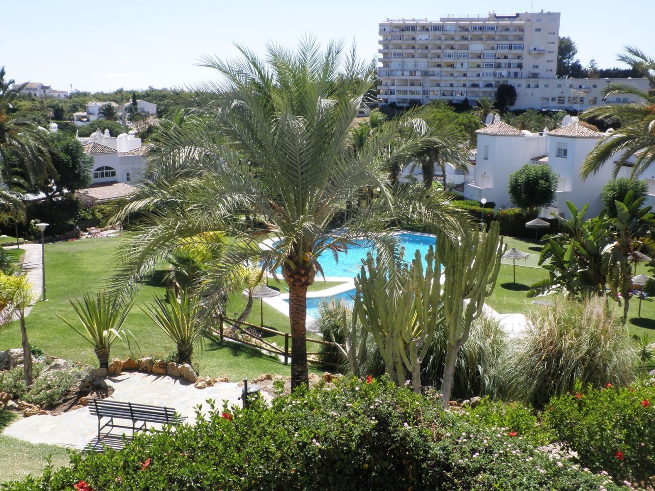 5 bedrooms Townhouse in Estepona, Spain No. 242310
