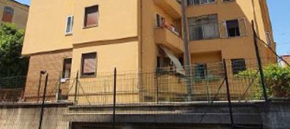 4 bedrooms Apartment in Mantua, Italy No. 359460 8