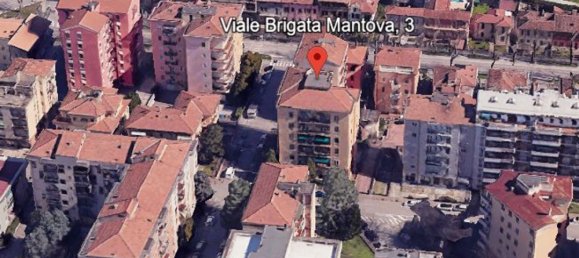 4 bedrooms Apartment in Mantua, Italy No. 359460 4