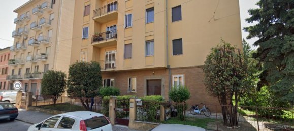 4 bedrooms Apartment in Mantua, Italy No. 359460 2