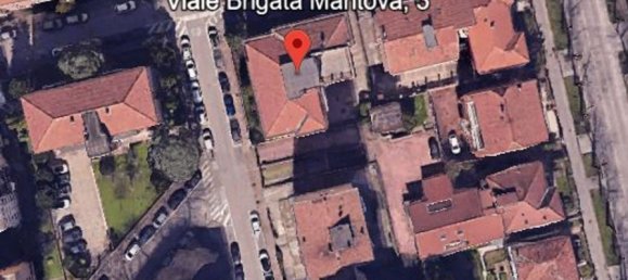 4 bedrooms Apartment in Mantua, Italy No. 359460 3