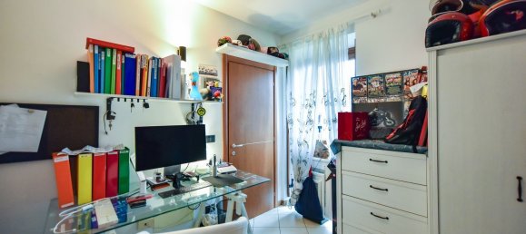 3 rooms Apartment in Collegno, Italy No. 79129 12