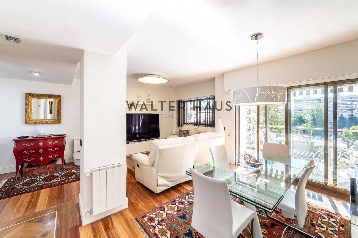 3 bedrooms Apartment in Madrid, Spain No. 182725