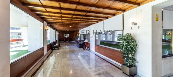 3 bedrooms Apartment in Madrid, Spain No. 182725 36