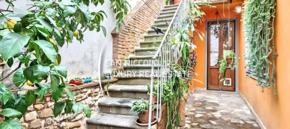 1 bedroom Apartment in Florence, Italy No. 214657 2