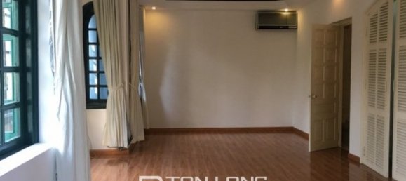 4 Schlafzimmer Villa in Tay Ho, Vietnam, Nr. 2152 13