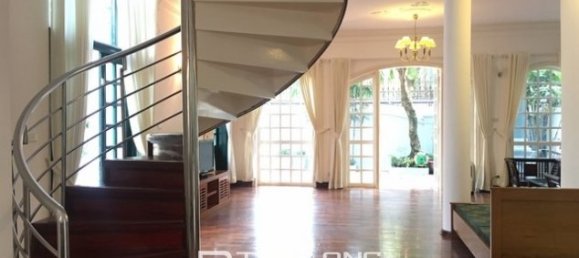 4 Schlafzimmer Villa in Tay Ho, Vietnam, Nr. 2152 4