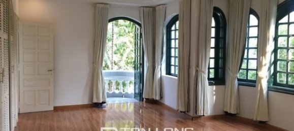 4 Schlafzimmer Villa in Tay Ho, Vietnam, Nr. 2152 14