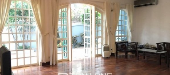 4 Schlafzimmer Villa in Tay Ho, Vietnam, Nr. 2152 5