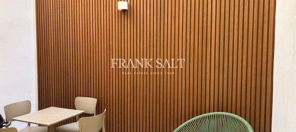 2 bedrooms Townhouse in Sliema, Malta No. 8778 3