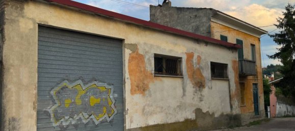 2 bedrooms House in Miglianico, Italy No. 250954 6