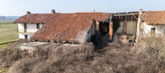 2 bedrooms House in Cherasco, Italy No. 177020 12