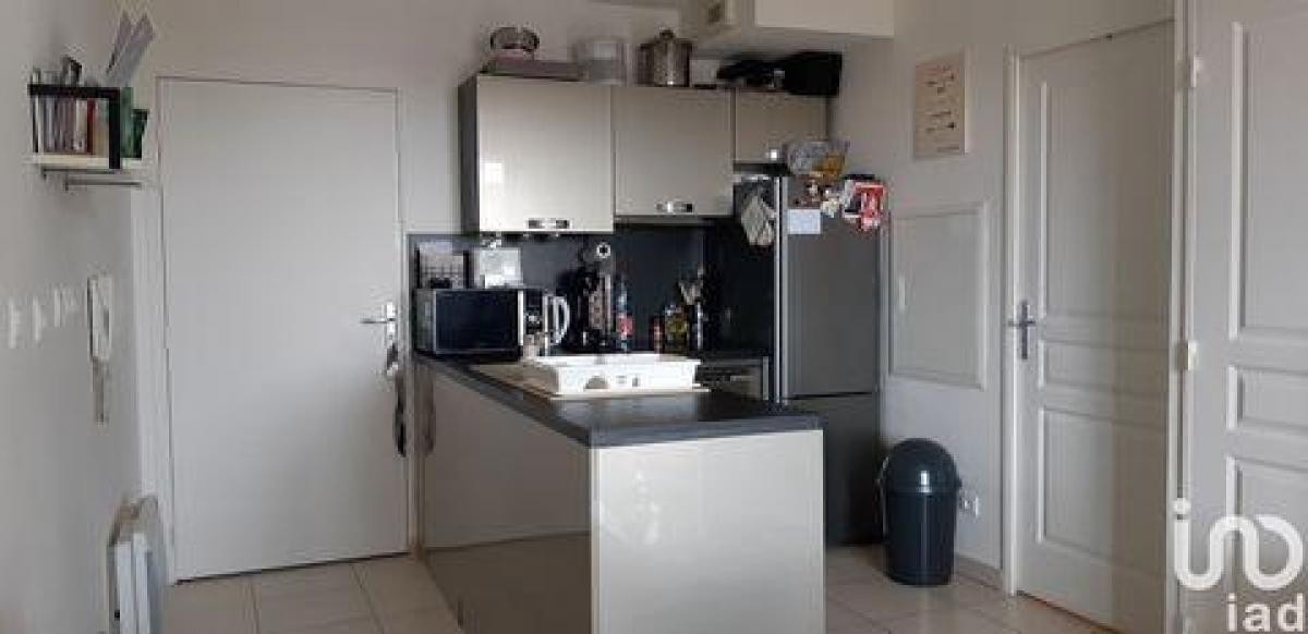 Studio à condo à La Ciotat, France No. 14061