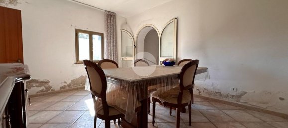 Casa de 5 habitaciónes en Montalto Uffugo, Italy No. 237343 10