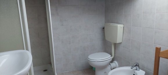 5 rooms Apartment in Arezzo, Italy No. 211077 7