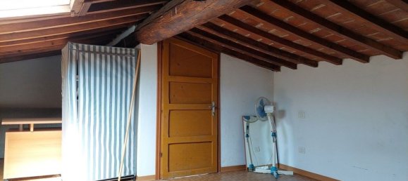 5 rooms Apartment in Arezzo, Italy No. 211077 10