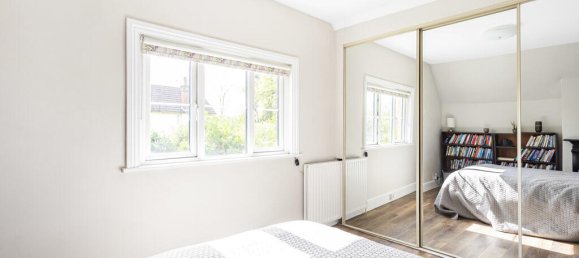 3 bedrooms House in Egham, United Kingdom No. 8622 9