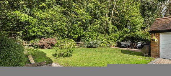 3 bedrooms House in Egham, United Kingdom No. 8622 30