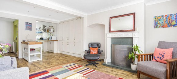 3 bedrooms House in Egham, United Kingdom No. 8622 4