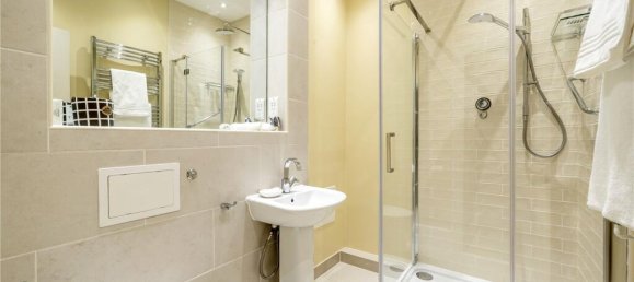 3 bedrooms Apartment in London, United Kingdom No. 12858 2