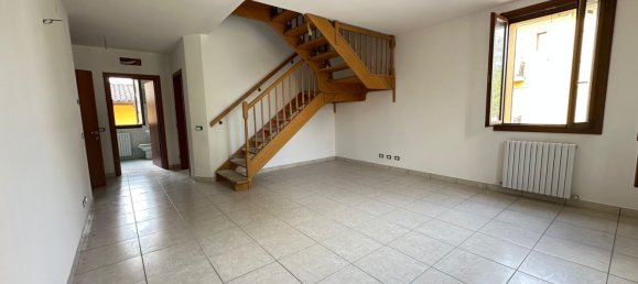 4 bedrooms Duplex in Castelfranco Emilia, Italy No. 336670 2