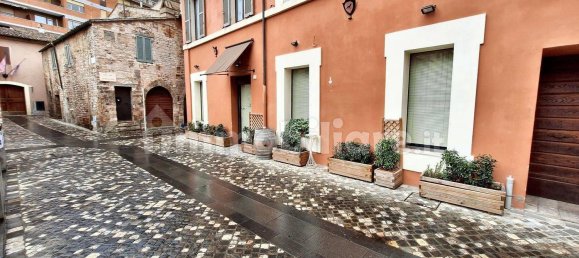 5 rooms Commercial property in Foligno, Italy No. 46128 9