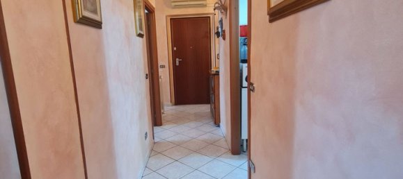 4 bedrooms Apartment in Arcola, Italy No. 324206 3